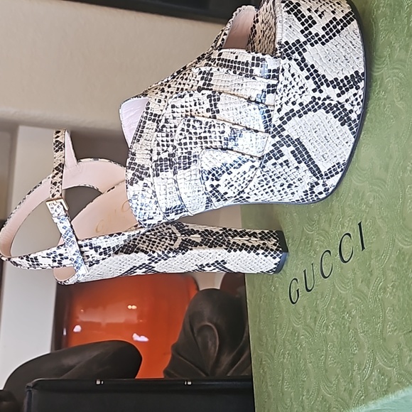 Gucci Python Print Leather Sandals size 42 - Picture 8 of 9